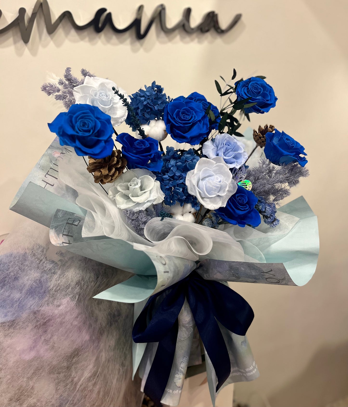 11 Preserved Sapphire Blue Roses Bouquet XXL