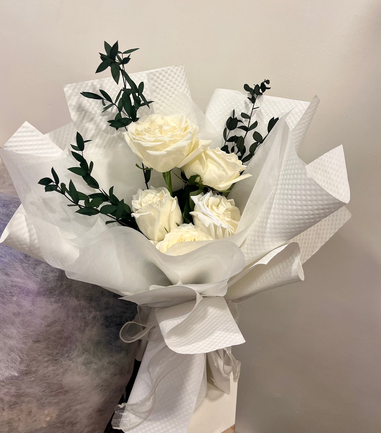 Fresh White Roses Bouquet