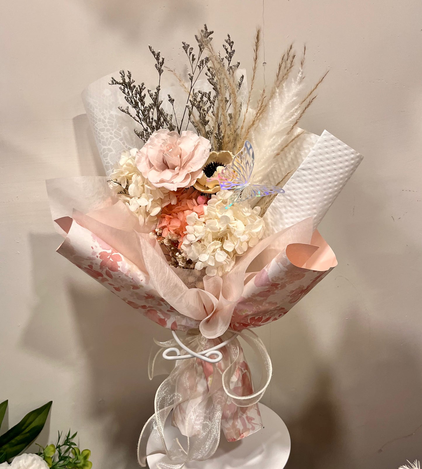 Pink/White Tone Preserved Rose Bouquet 白色&粉紅色系保鮮花/永生花玫瑰花束