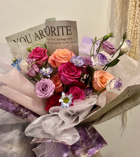 Fresh Bright Roses and Flowers Bouquet 鮮花花束