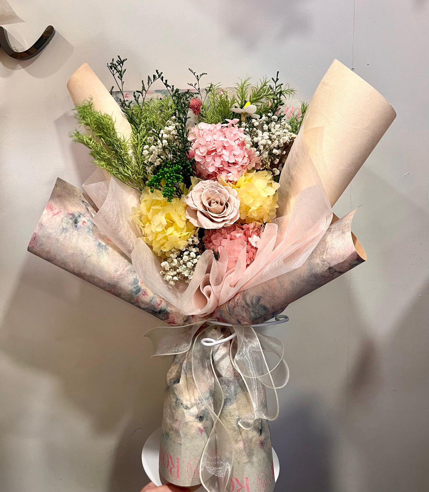 Yellow/Pink Tone Preserved Hydrangea & Rose Bouquet 黃色&粉紅色系保鮮花/永生花玫瑰花束