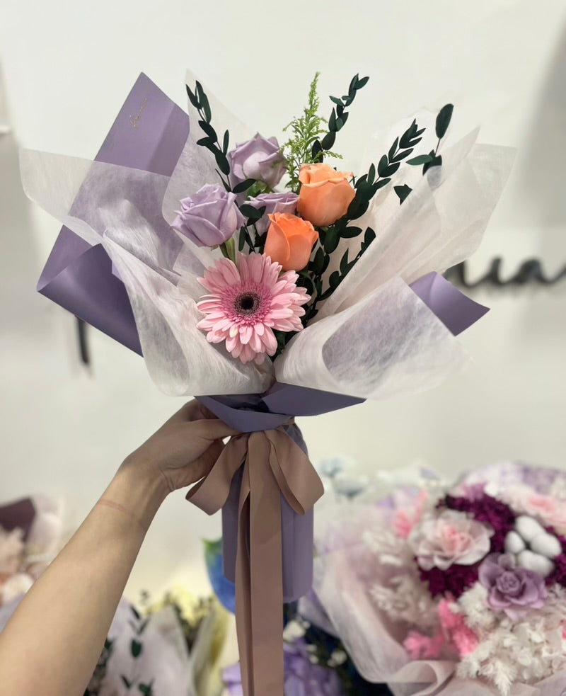 Fresh Roses and Barberton Daisy Bouquet