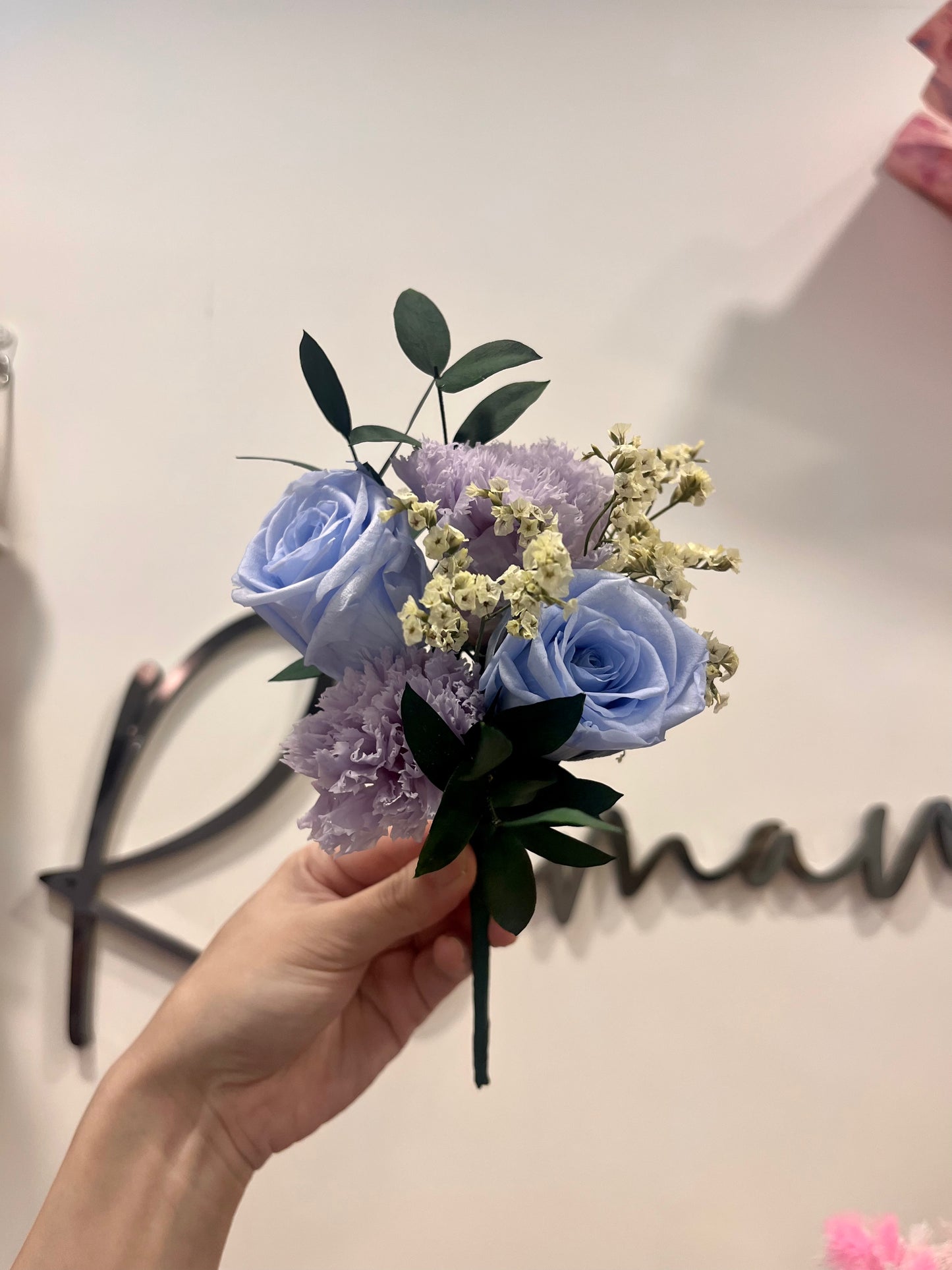 Preserved Blue Roses x2 + Carnation x2 Arrangement
