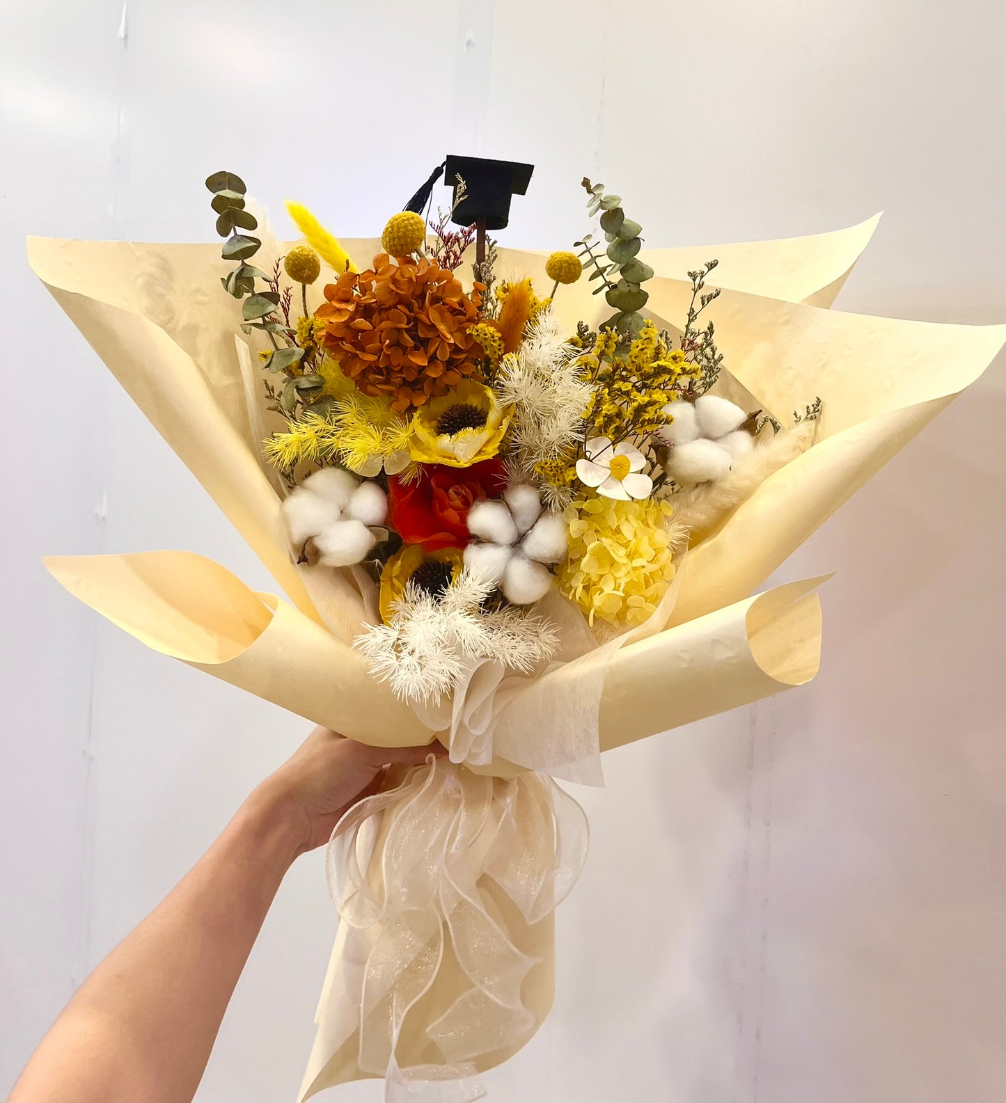 Preserved Yellow Tone Bouquet with Graduation Hat