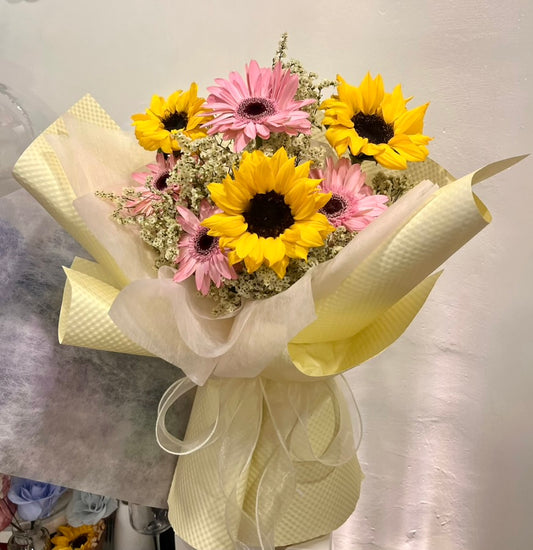 Fresh Sunflower Bouquet