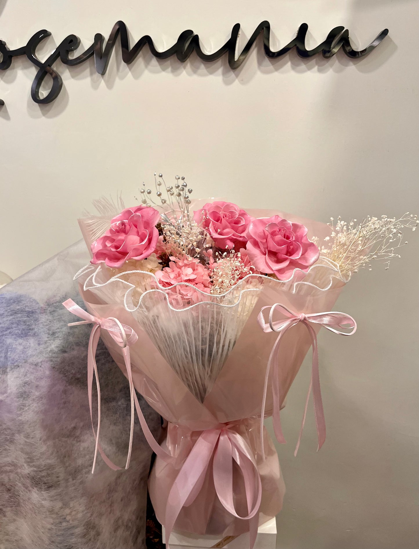Preserved Pearlescent Pink Roses Bouquet