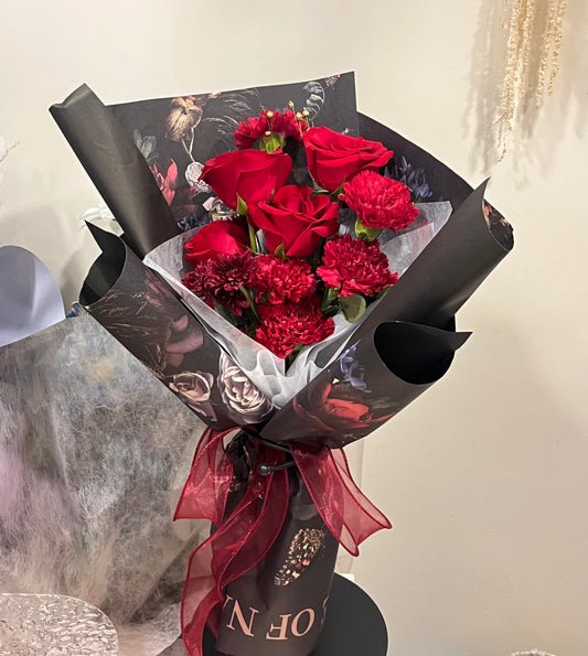 Fresh Red Roses and Flowers Bouquet 鮮花花束