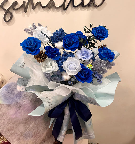 11 Preserved Sapphire Blue Roses Bouquet XXL