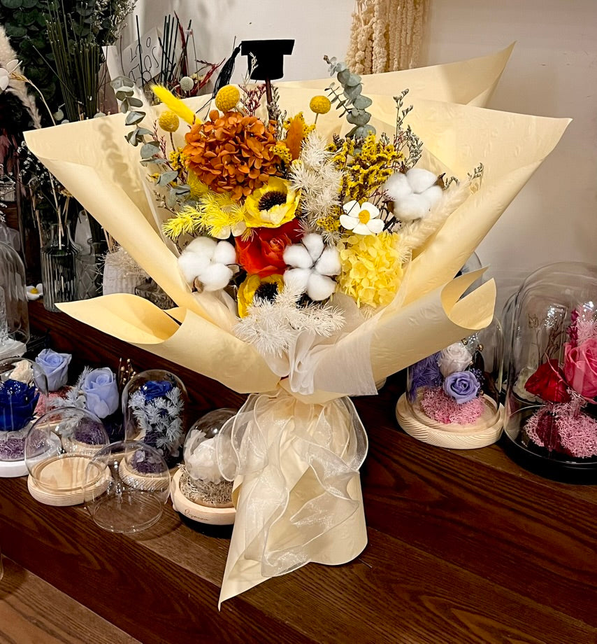 Preserved Yellow Tone Bouquet with Graduation Hat